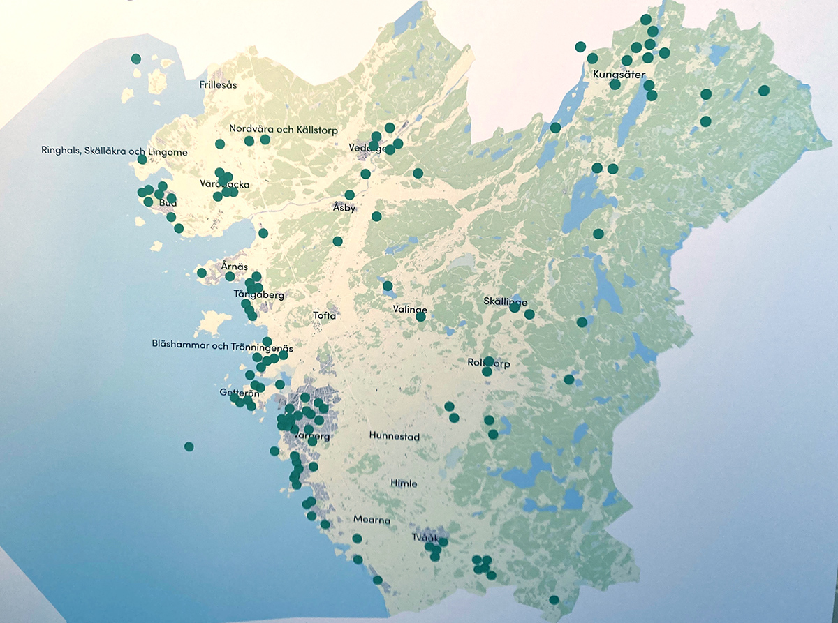 Karta över Varberg med favoritplatser märkta med grön prick.